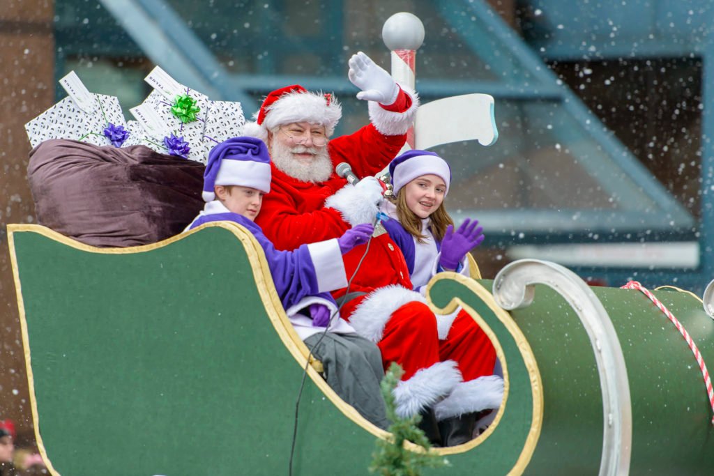 Santa claus store parade 2020